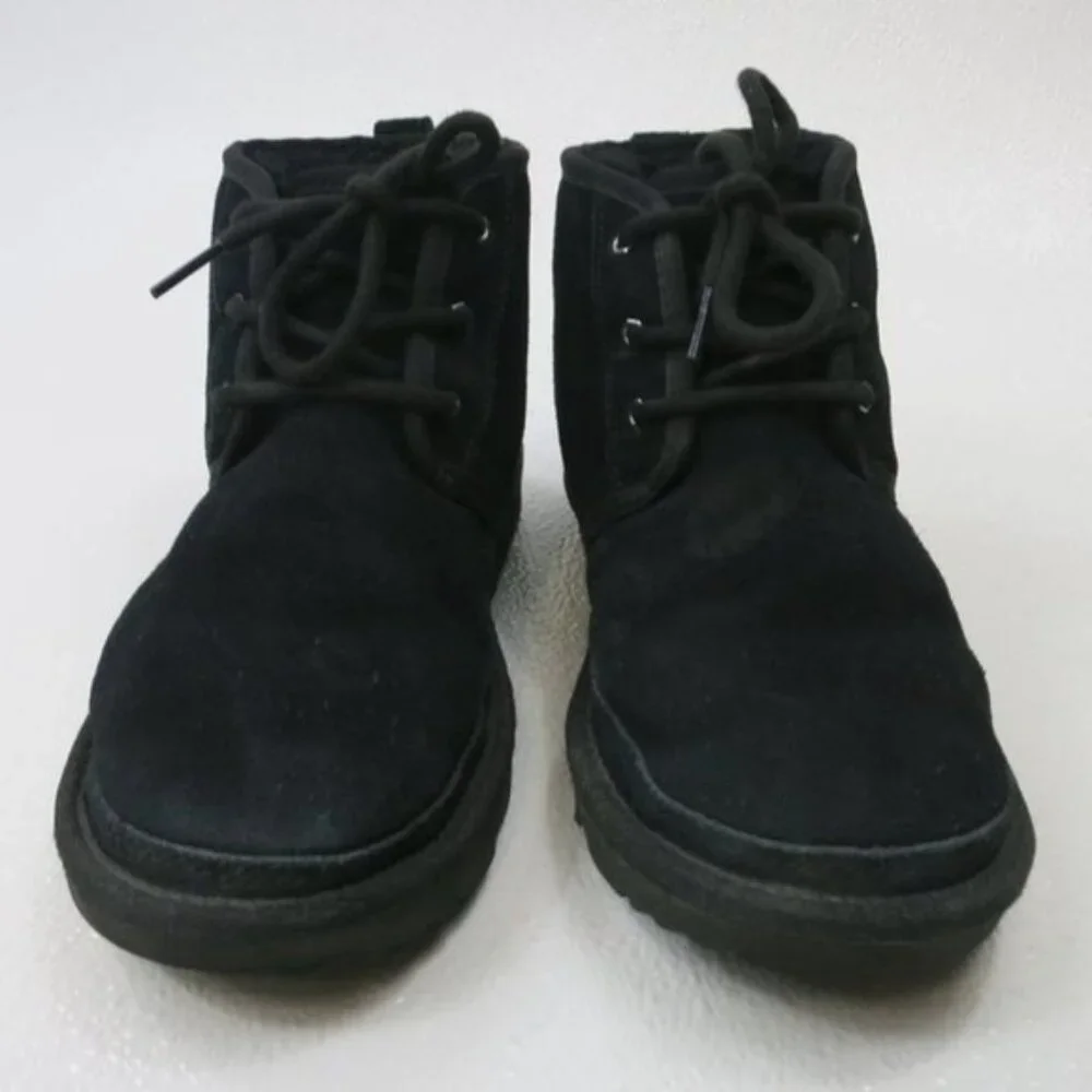 UGG Australia Neumal II Insulated Warm Winter Boots Kids Footwear Shoes sz 4